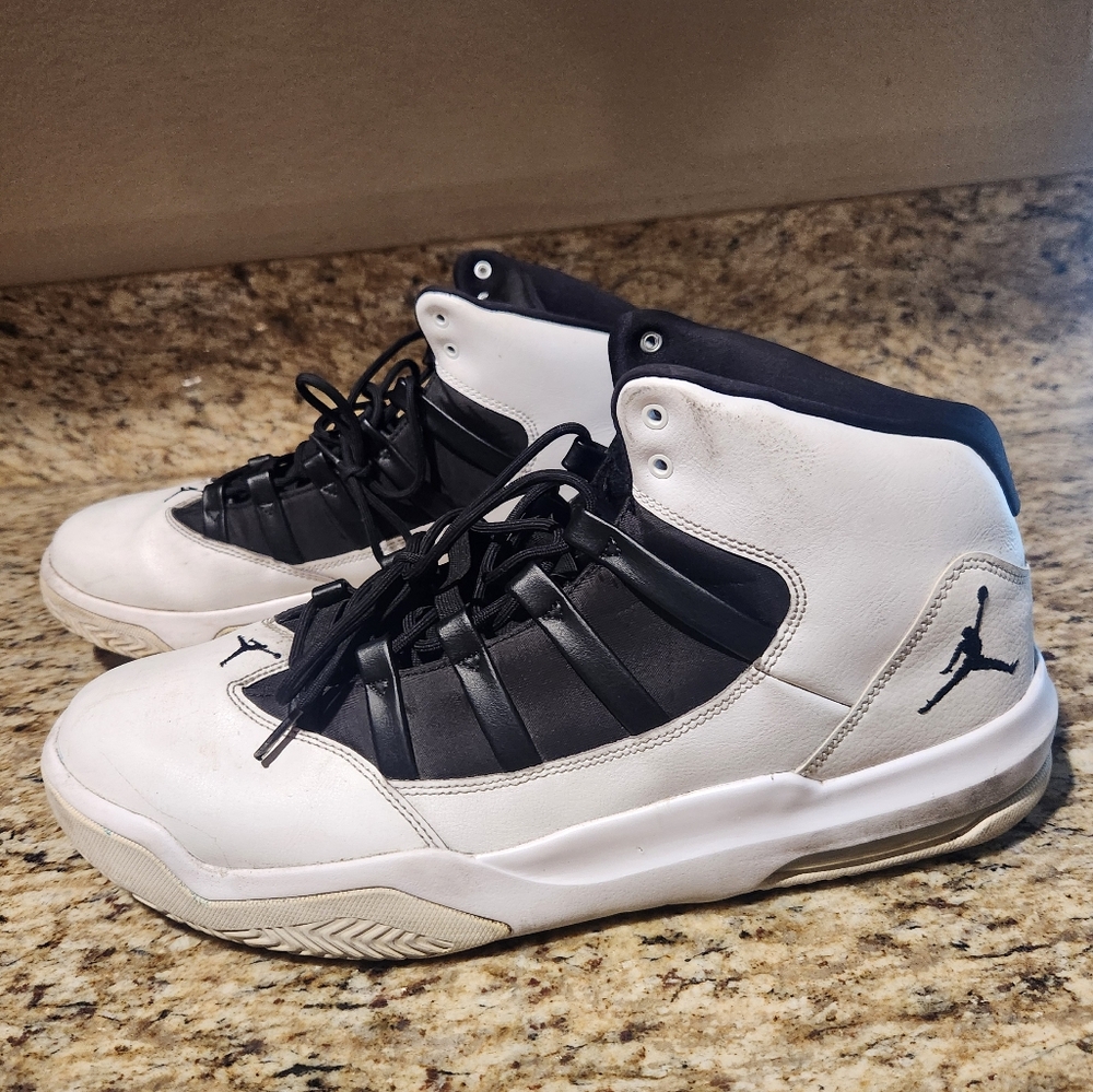 Jordan Max Aura Mens Sneakers Basketball Size 15